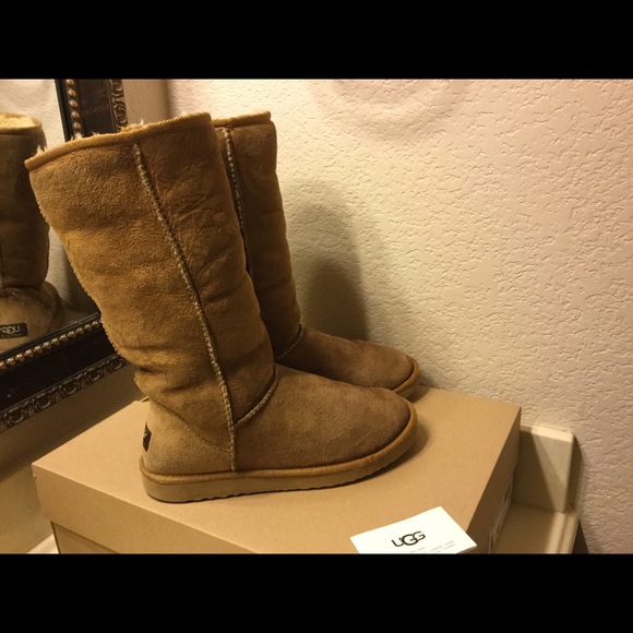 UGG Classic tall boots in chestnut Size 8 wide - Picture 4 of 8